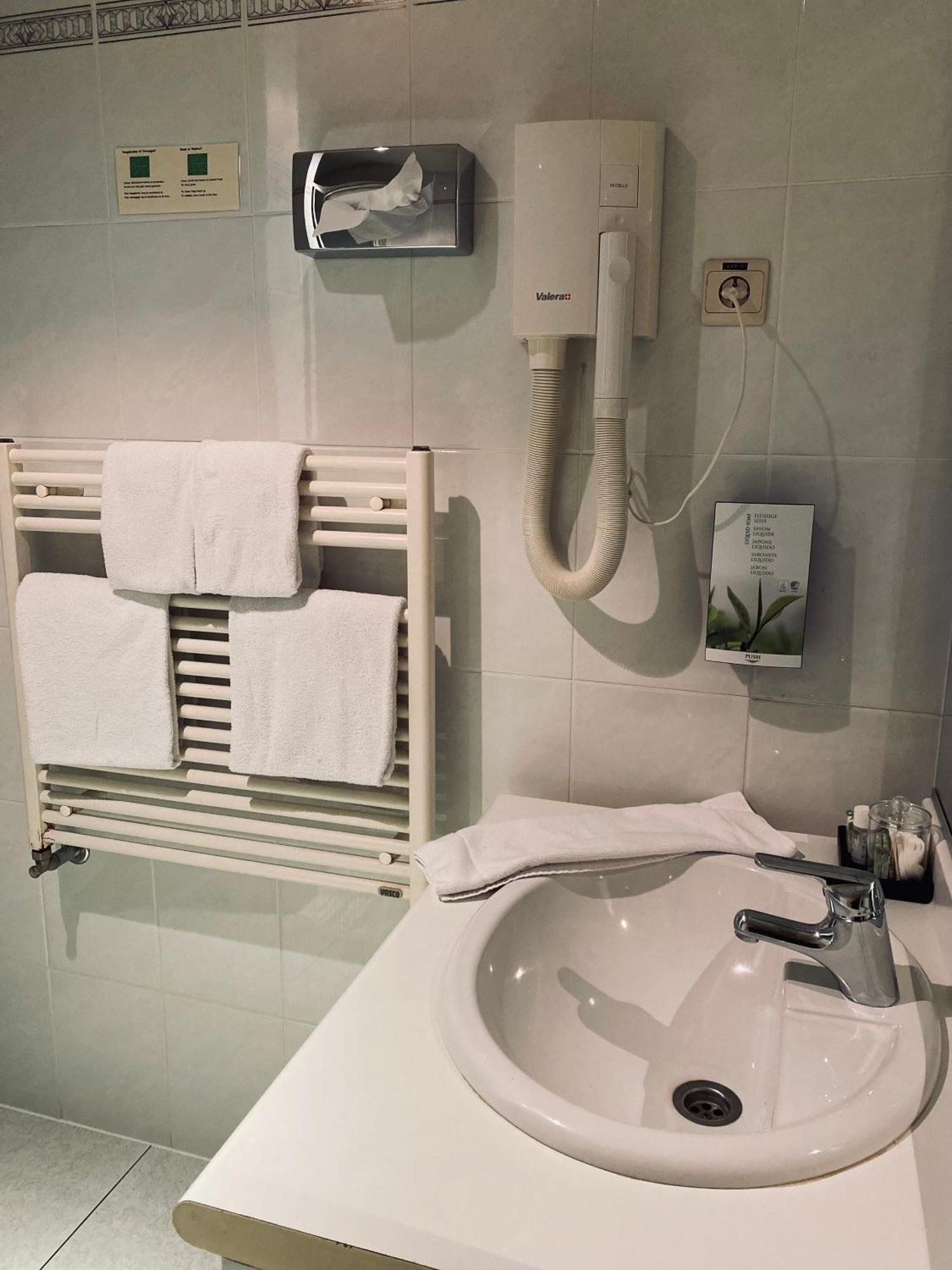 Hotel בורנם מראה חיצוני תמונה