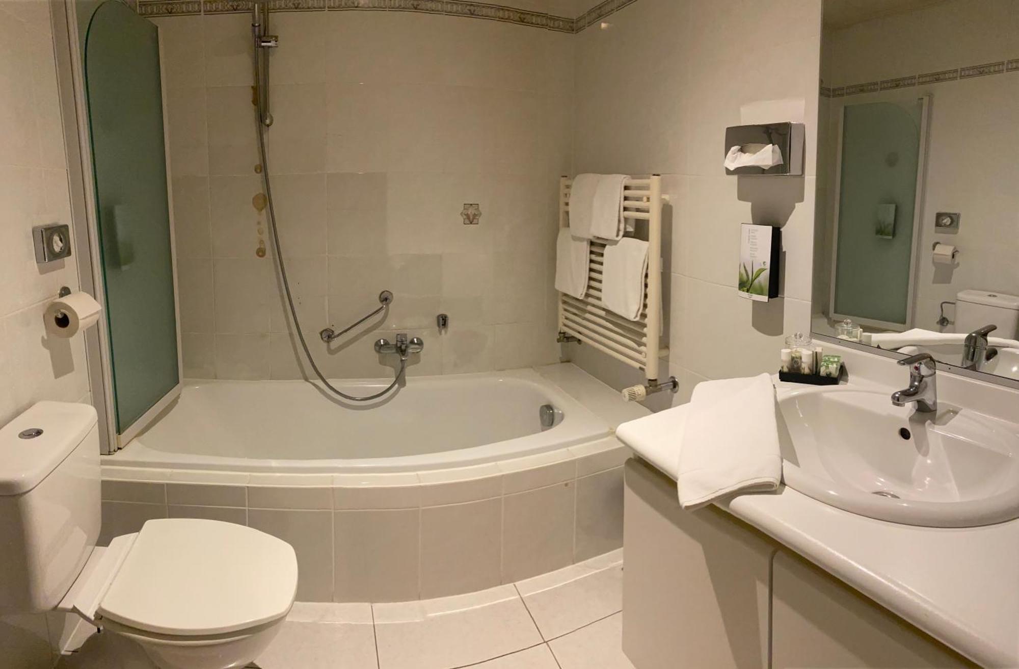 Hotel בורנם מראה חיצוני תמונה
