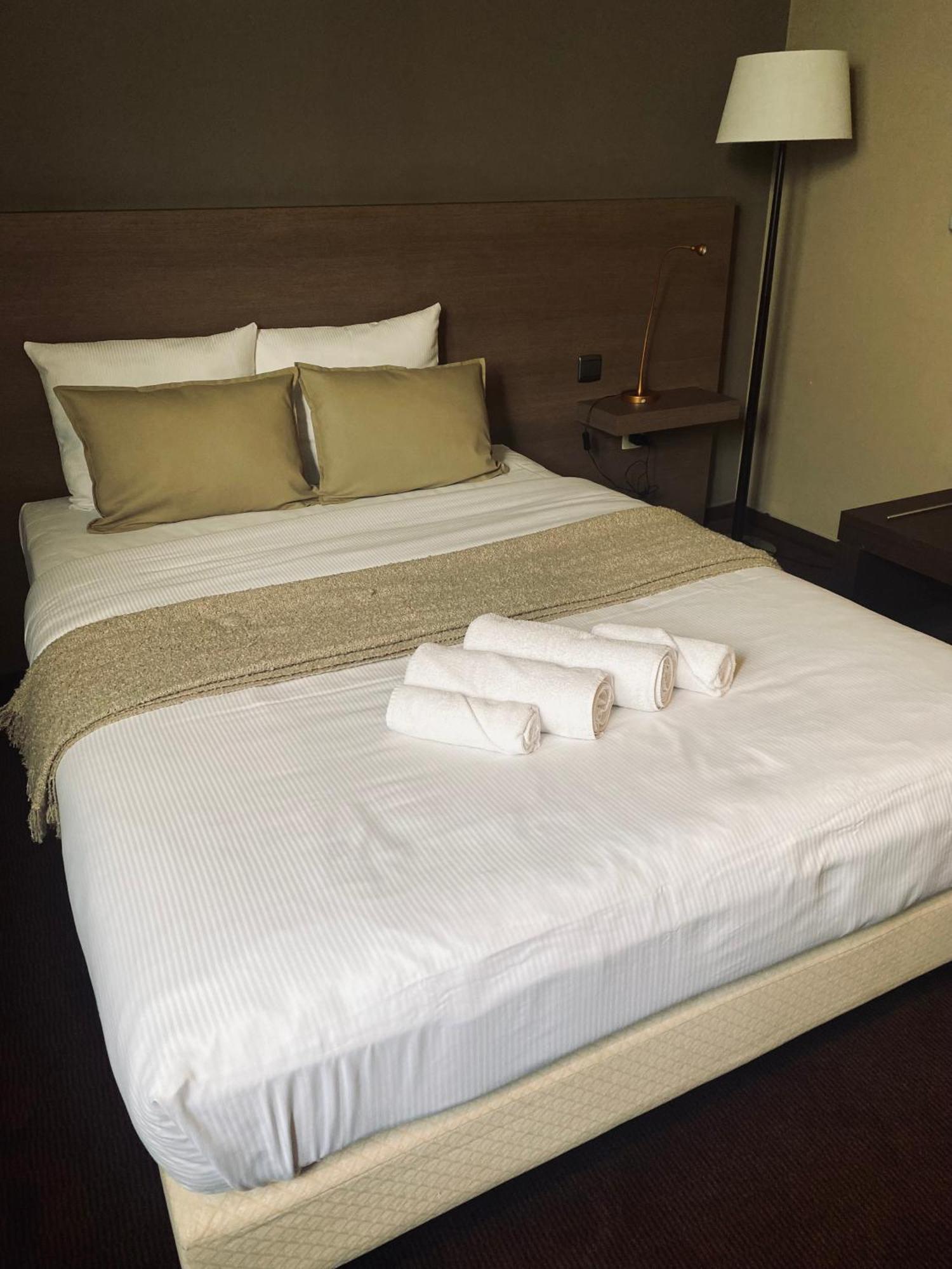 Hotel בורנם מראה חיצוני תמונה